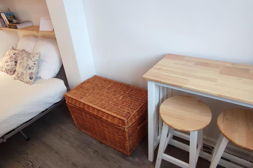 Apartment Studio-heart Of Town-bd Des Pyrenees-quiet *